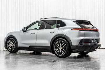 Porsche Cayenne - 11