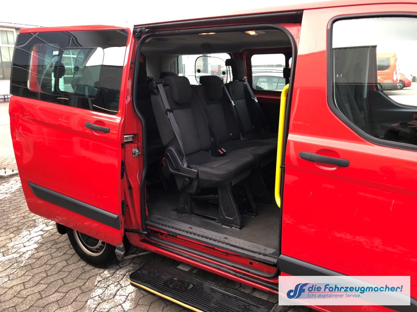 Fahrzeugabbildung Ford Transit Custom Kombi 300 L1 2.2 TDCi*2094 *KLIMA