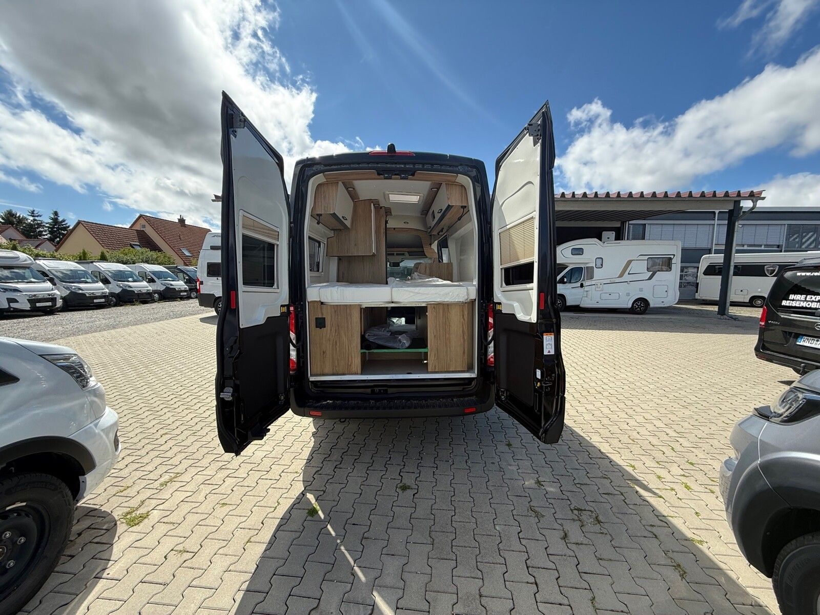 Fahrzeugabbildung Karmann Dexter 4x4 DE 570 AW Allrad 4x4, Rückfahrkamera