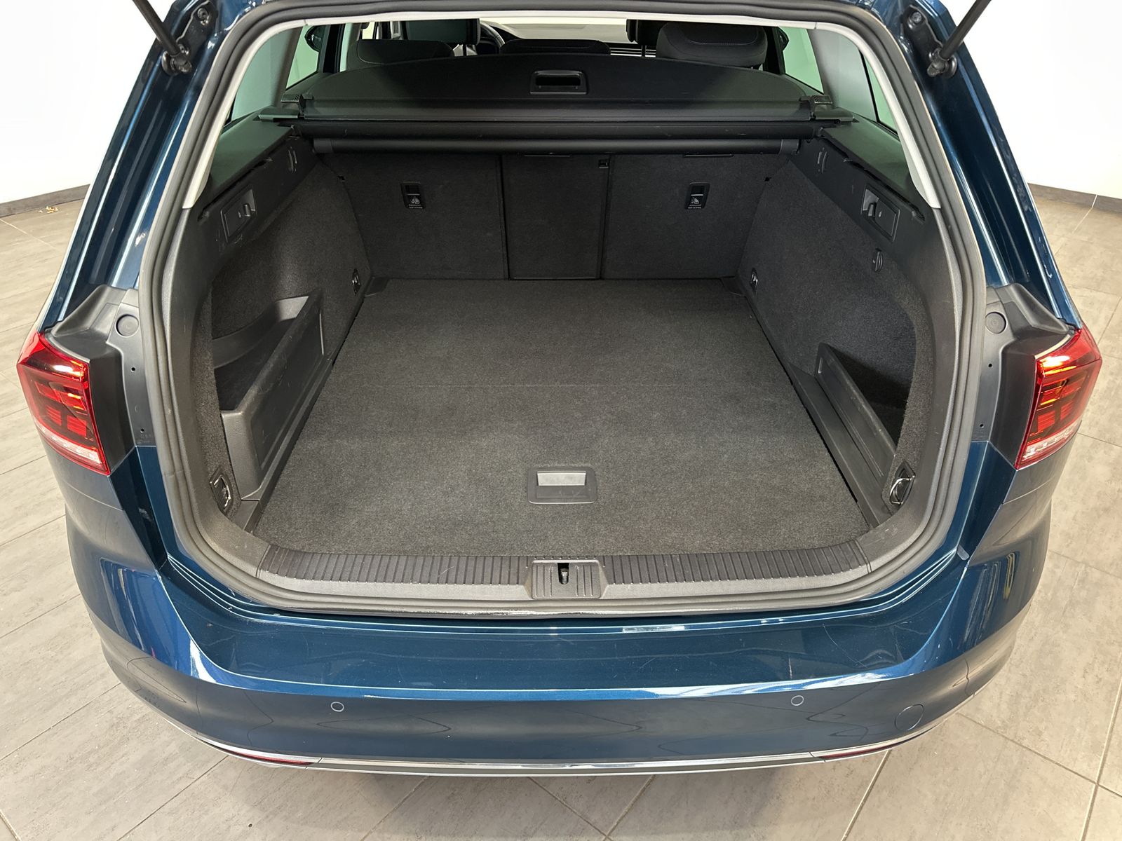 Fahrzeugabbildung Volkswagen Passat Variant 1.4 TSI DSG GTE NAV+LED+ACC+VCOCK