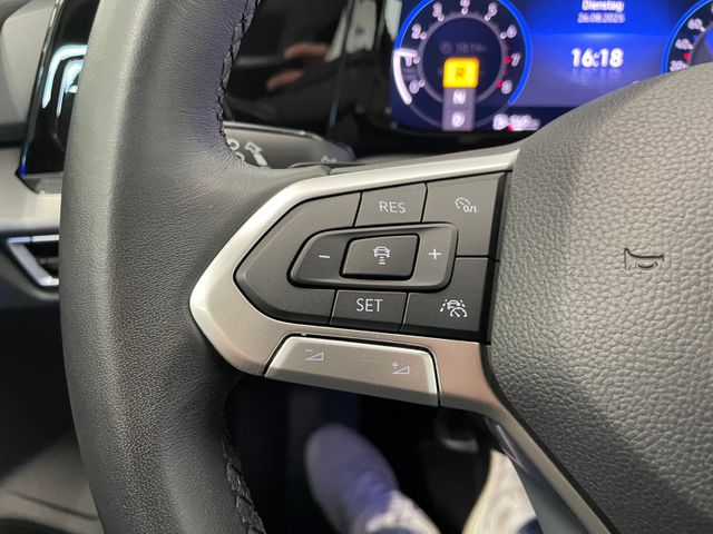 Golf VIII Style 1.5 eTSI DSG NAVI ACC IQ.LIGHT