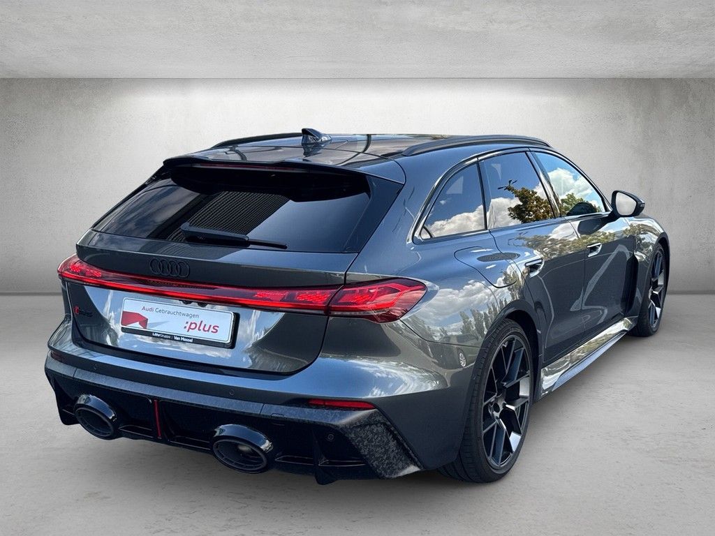 Audi RS 5 Avant 470 kW tiptronic imagem 3
