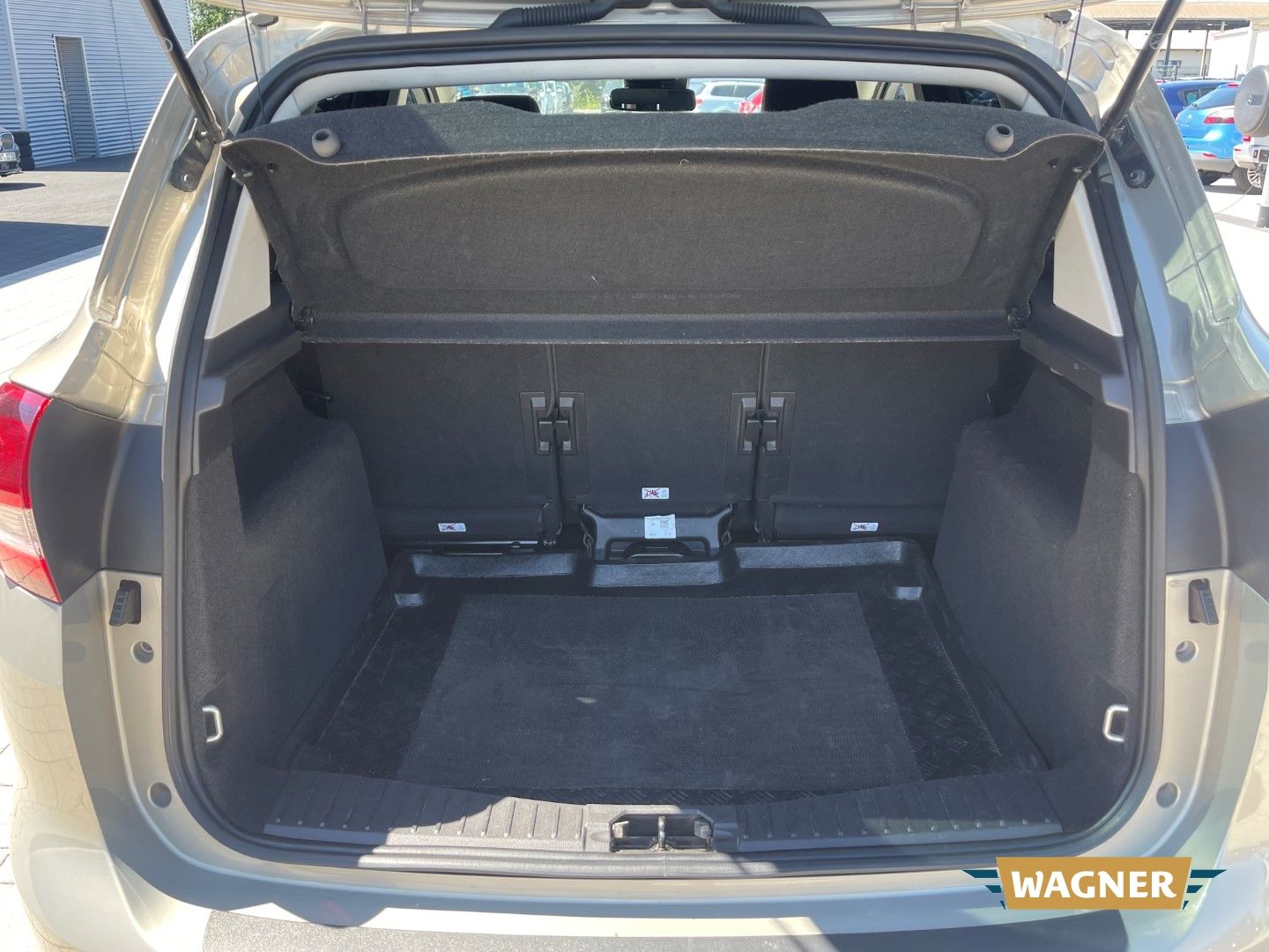 Fahrzeugabbildung Ford C-Max Titanium 1.5 EcoBoost Standheizung