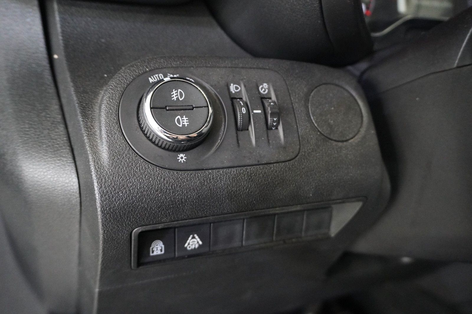 Fahrzeugabbildung Opel Combo Life 1.5D ELEGANCE NAVI/LED/KAMERA/SH/AHK