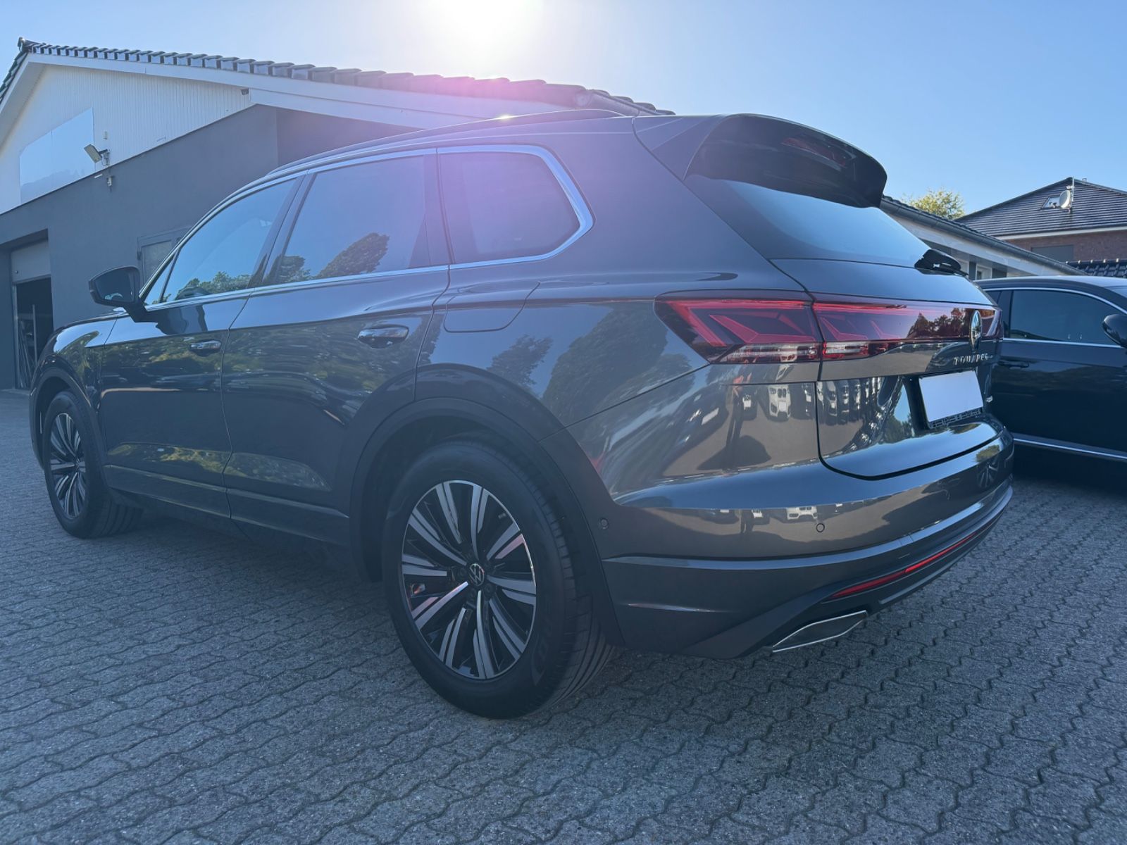 Volkswagen Touareg 3.0 TSI eHybrid 4Mot Elegance Pano Luft foto 3