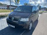 Volkswagen T5 Caravelle - gebrauchte VW T5 Caravelle aus dem Jahr 2008