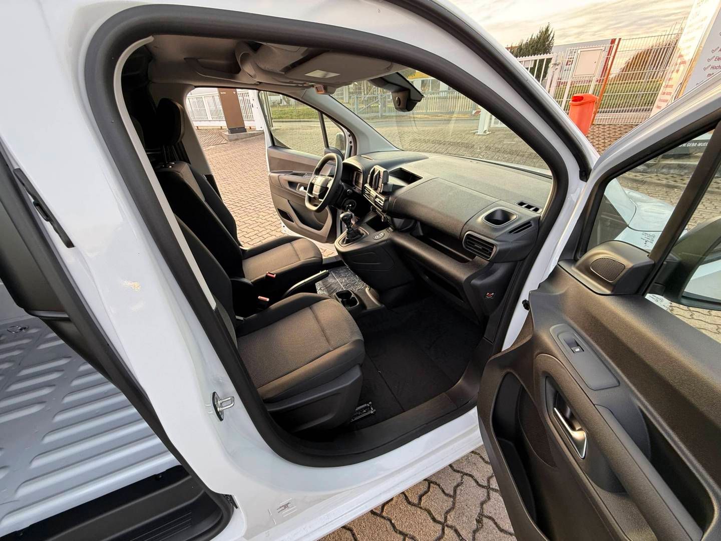 Fahrzeugabbildung Fiat Doblo L1 LIGHT EASY PRO