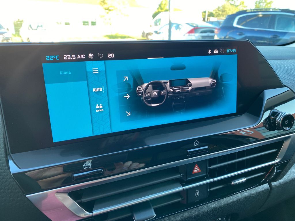 Fahrzeugabbildung Citroën C4 PureTech 130 S&S EAT8 MAX *Kälte-Paket*