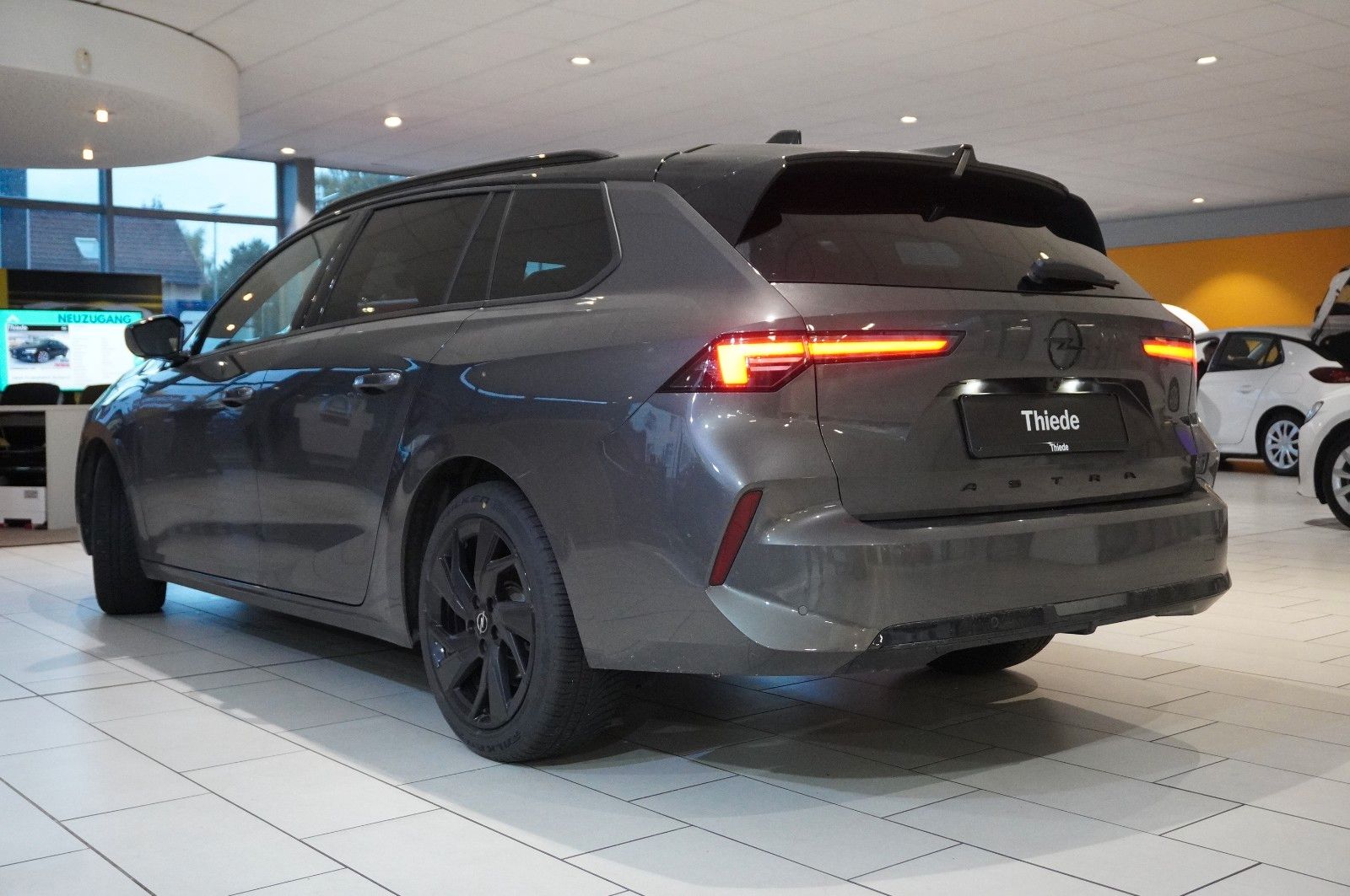 Fahrzeugabbildung Opel Astra L ST 1.2T GS LINE NAVI/LED/360°/VIRT./DAB+