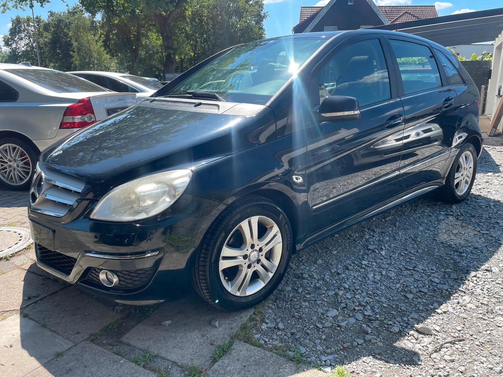 Mercedes-Benz B 180 CDI Automatik,Navi,Leder,PanoDach,SHZ