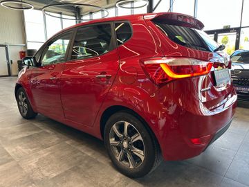 Hyundai ix20*TÜVSERVICE:NEU*SitzLenkradHZ*NAV*TEMPO*PD