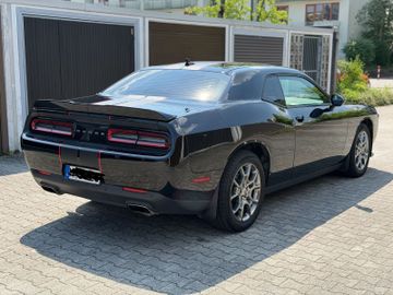 Dodge Challenger - 3