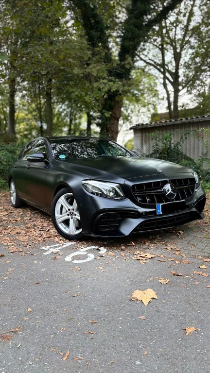 Image of Mercedes-Benz E 350