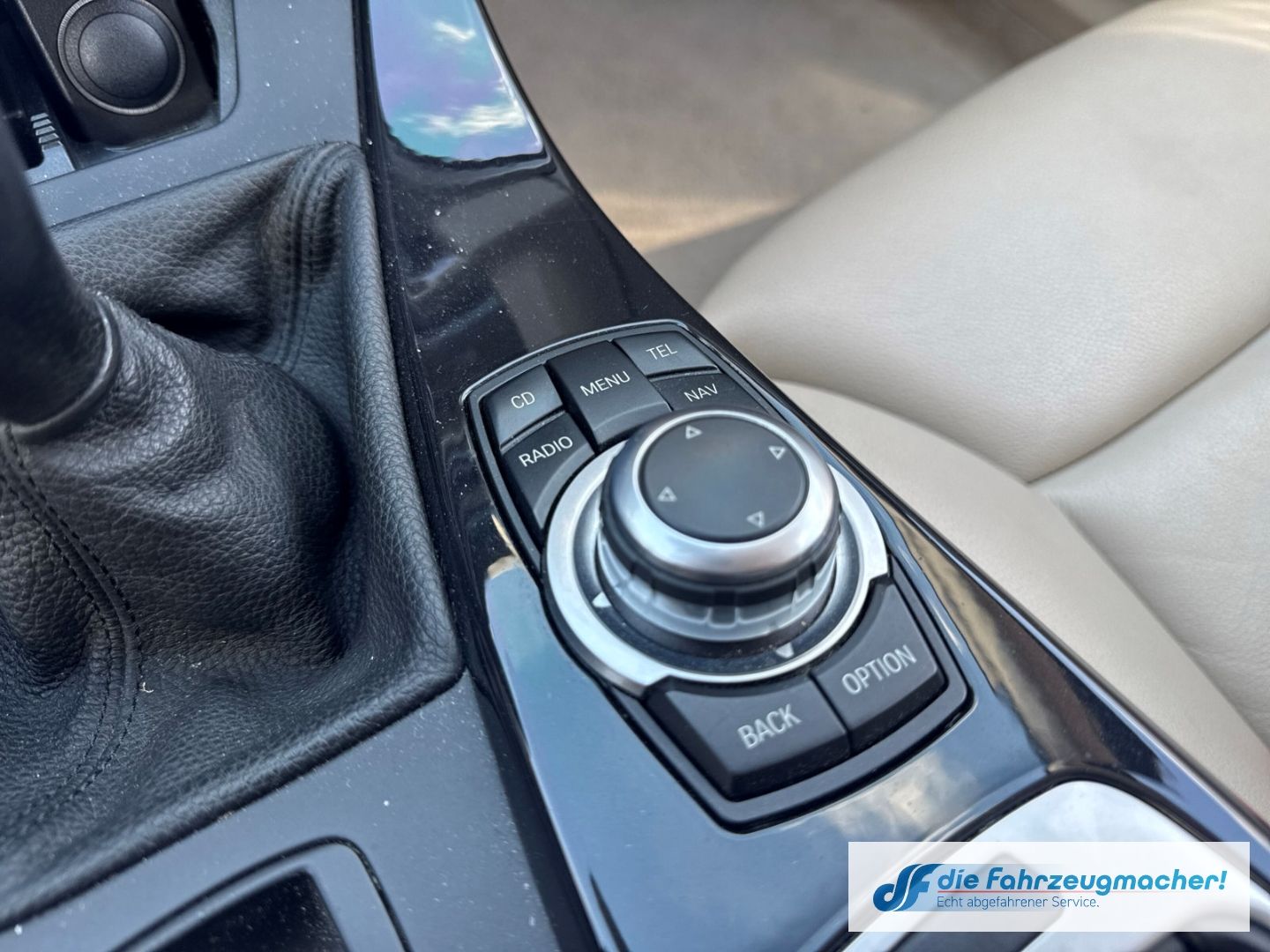Fahrzeugabbildung BMW 523 i AHK-el. klappb. Navi Soundsystem *EXPORT