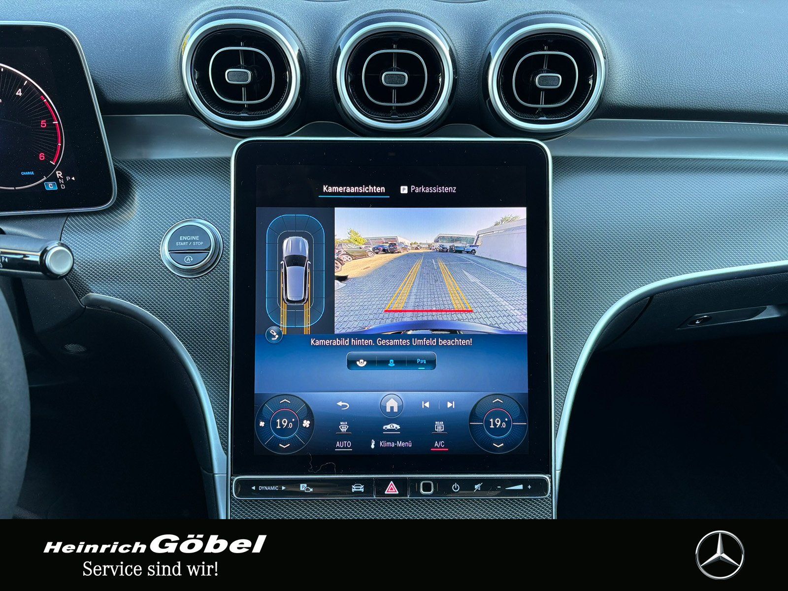 Fahrzeugabbildung Mercedes-Benz C 220 d T AHK*LED*KAMERA*APPLECARPLAY*AVANTGARDE
