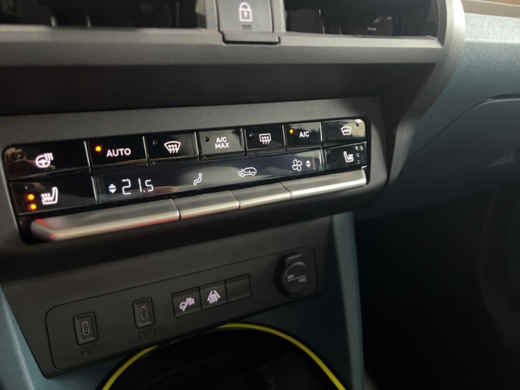 Fahrzeugabbildung Fiat Grande Panda La Prima Hybrid LA PRIMA,Winterpakt