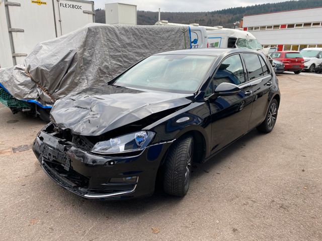 Volkswagen Golf VII Lim. Allstar BMT 5türig Unfall