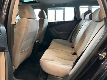 Volkswagen Passat Variant Comfortline *AHK*Klima*SHZ*PDC*