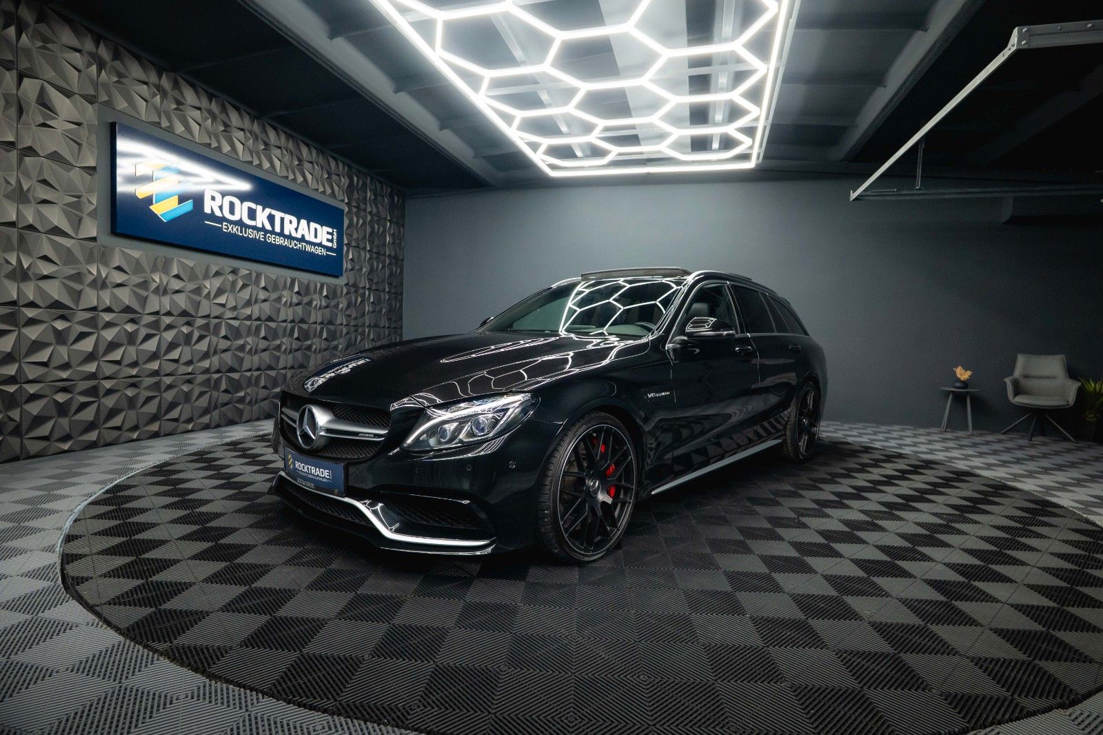 Fahrzeugabbildung Mercedes-Benz C 63 S T AMG Performance *Pano*Burmester*LED*