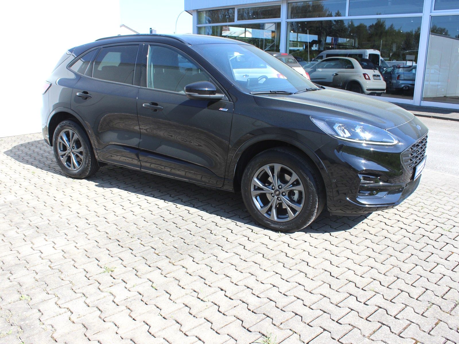 Fahrzeugabbildung Ford Kuga Plug-In Hybrid ST-Line X 2,5 Duratec