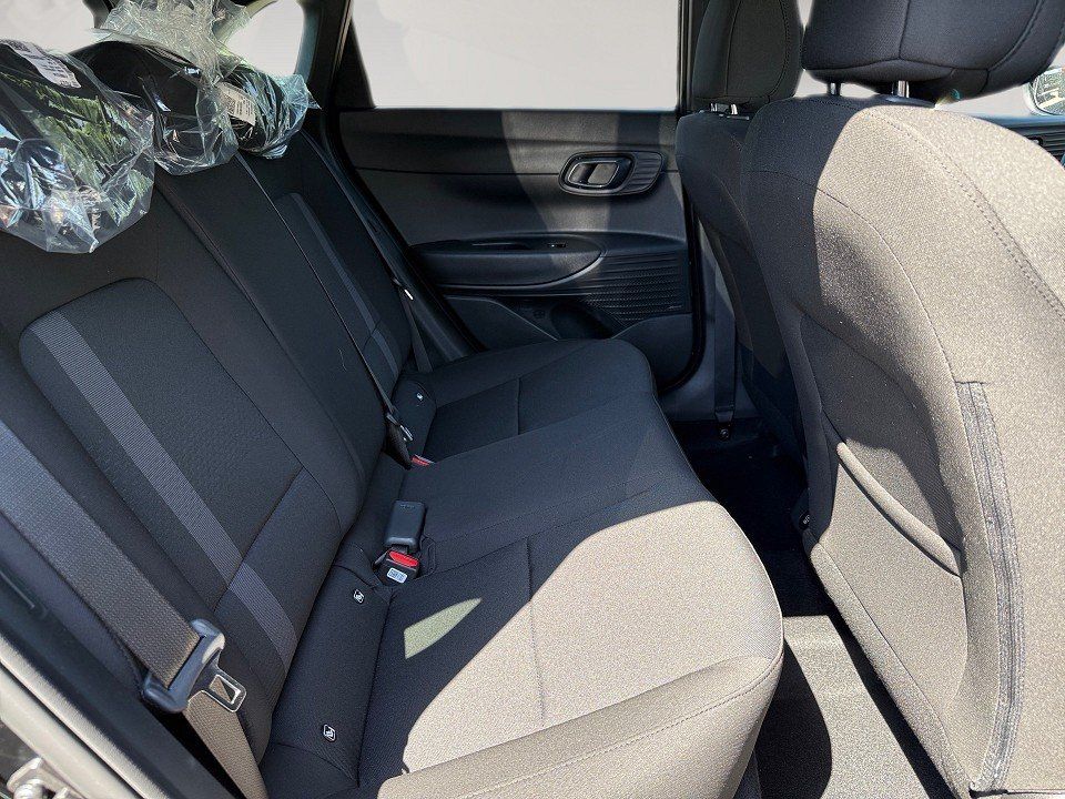 Fahrzeugabbildung Hyundai i20 1.0T 90PS DCT Blackline