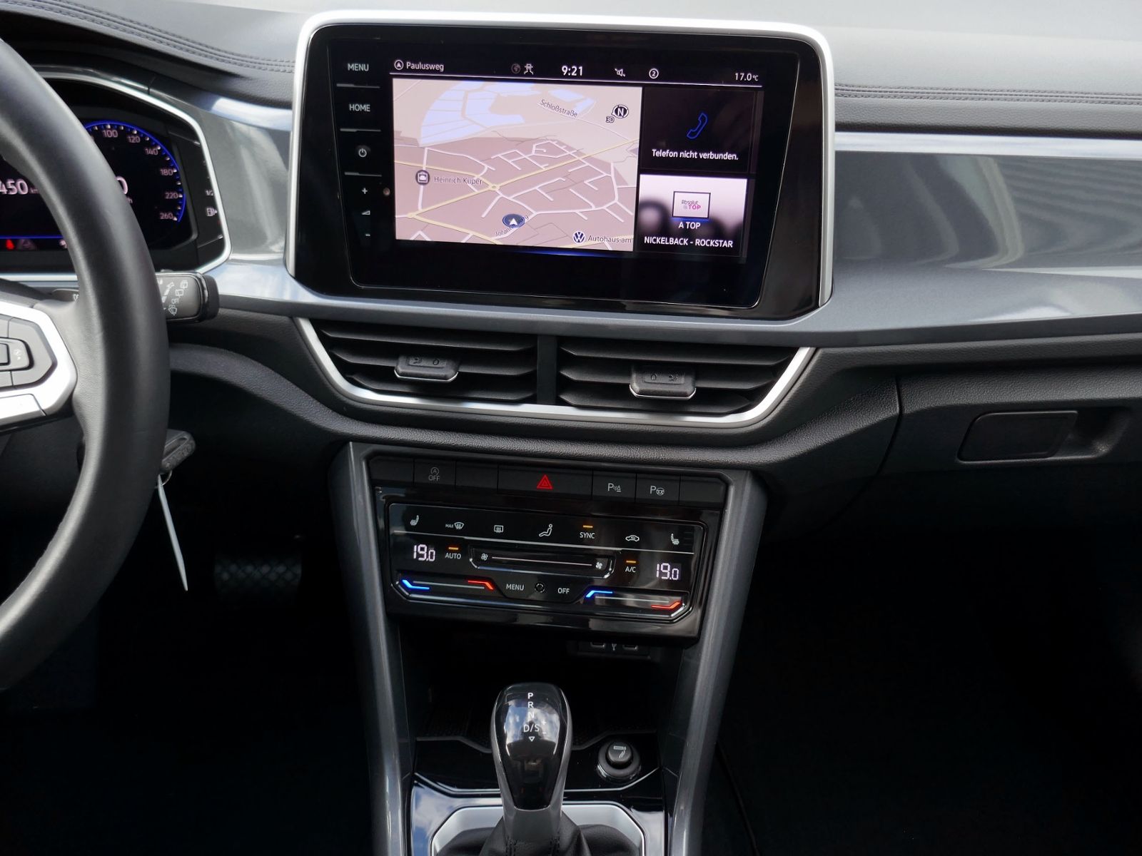 Fahrzeugabbildung Volkswagen T-Roc Style 2.0 TDI DSG | LED AHK RFK ACC Navi