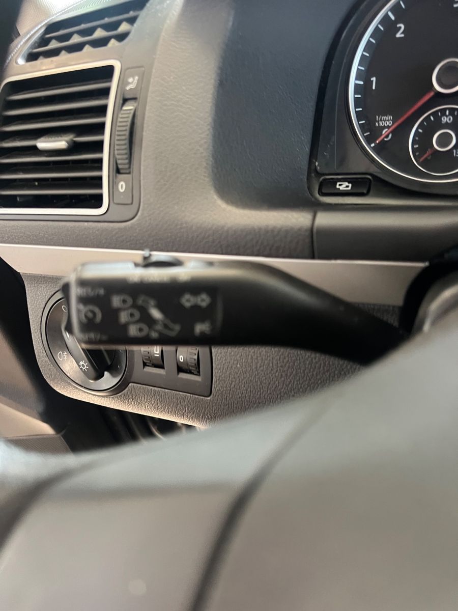 Fahrzeugabbildung Volkswagen Touran 1.6 TDI * 7.SITZER * SITZHEIZUNG *