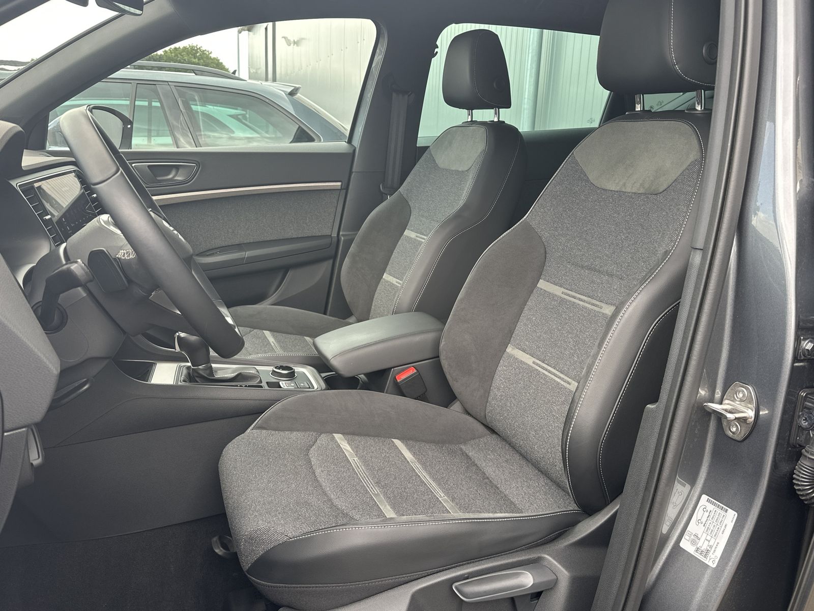 Fahrzeugabbildung SEAT Ateca Xperience NAV+LED+BEATS+KAMERA+VCOCKPIT+PP
