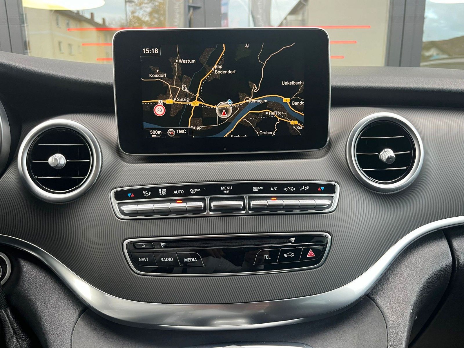 Fahrzeugabbildung Mercedes-Benz V 250 CDI Edition 4Matic Bluetec Kompakt