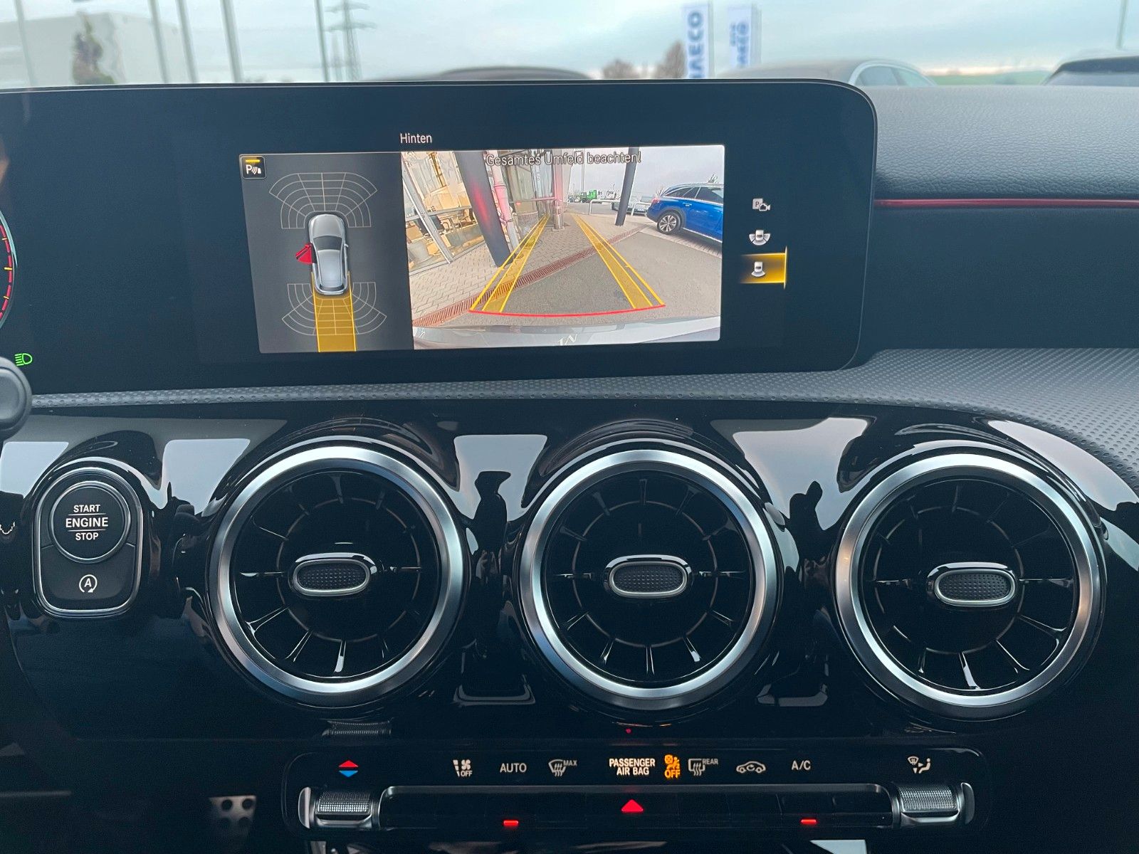 Fahrzeugabbildung Mercedes-Benz A 180 AMG+LED+IHC+RFK+TotWinkel+SFIntegration