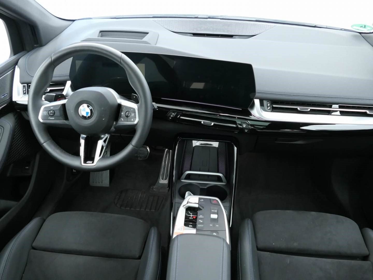 BMW 223 Active Tourer - Bild 7