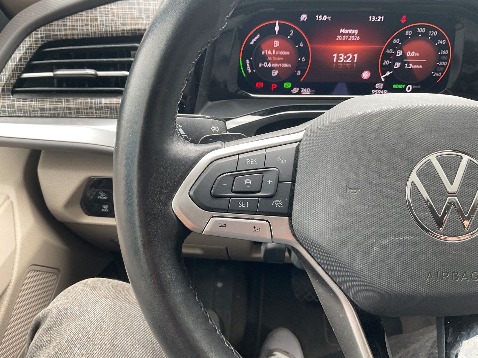 Volkswagen T7 Multivan eHybrid LED AHK PANO ACC Kamera foto 22