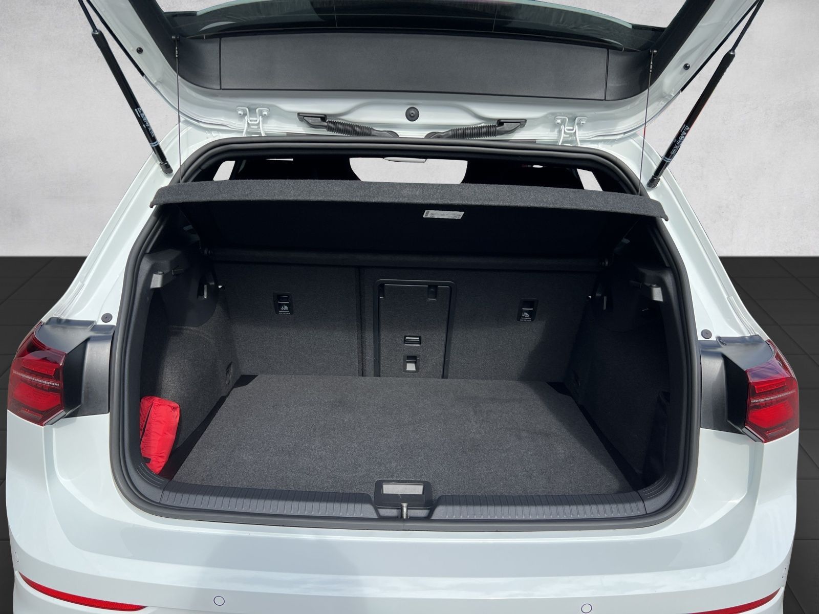 Golf VIII GTI 2.0 TSI DSG*IQ.Light*Navi*Head-up*