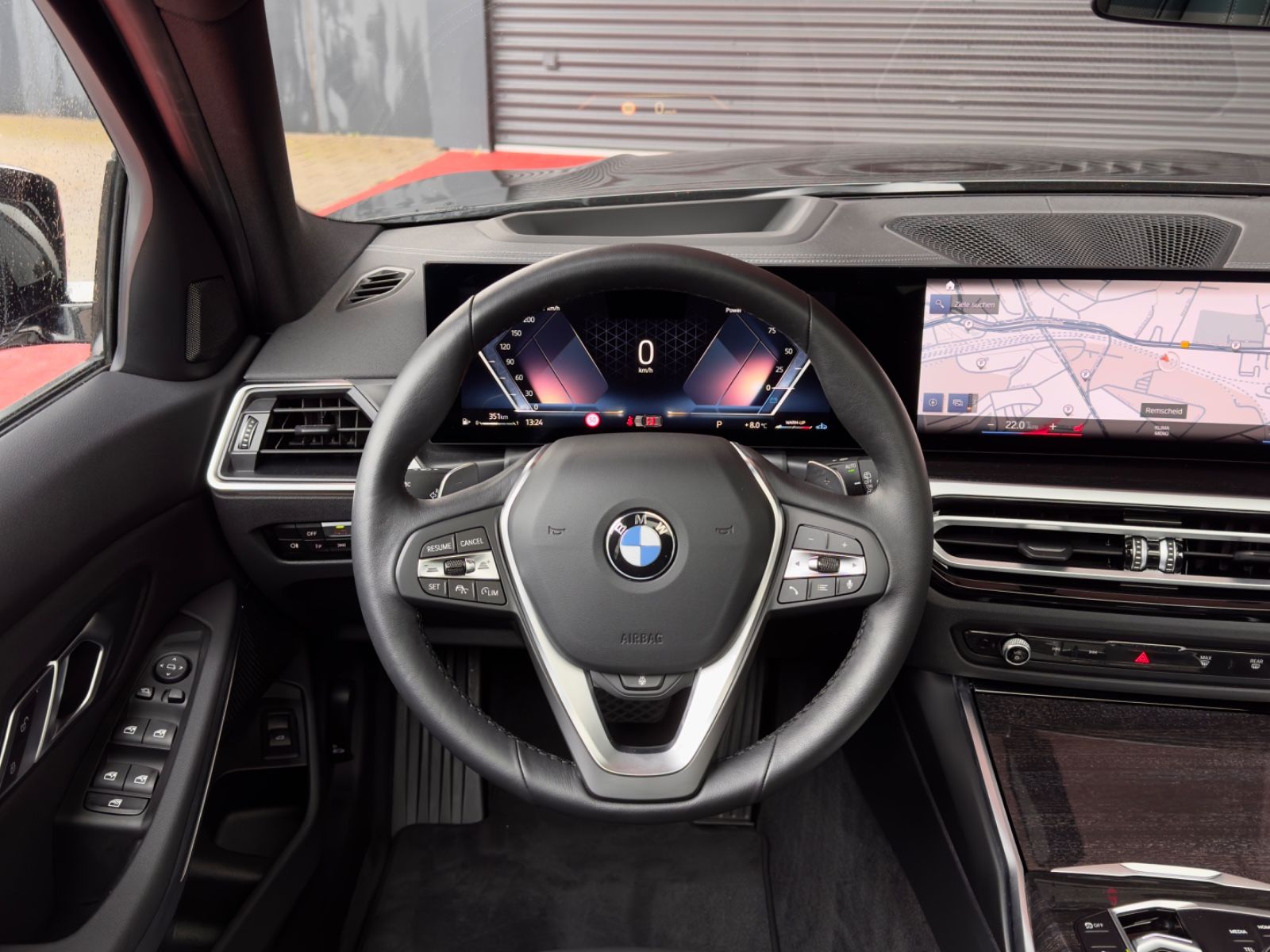 Fahrzeugabbildung BMW 320d xDrive Touring Pano HuD 19" ACC NP: 76.060€
