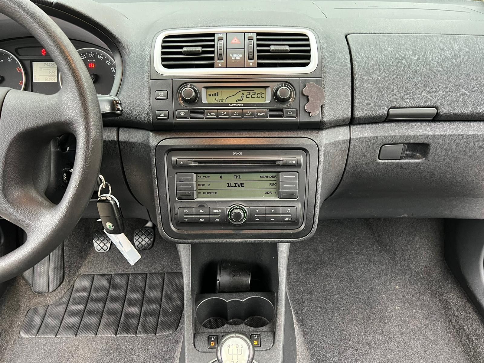 SKODA Roomster Style 1.Hand AHK Klima Sitzheizung