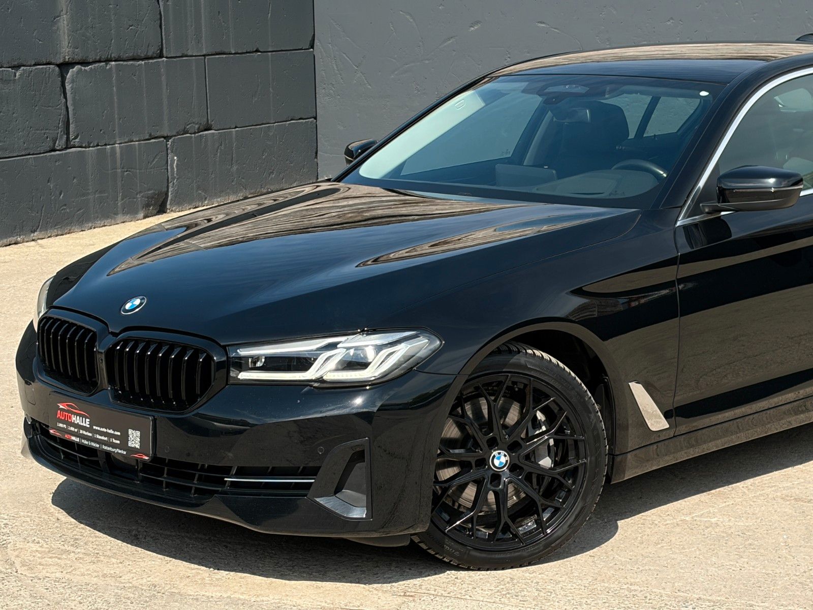 Fahrzeugabbildung BMW 540i Aut. Leder HuD Adap. LED CAM ACC H&K AHK