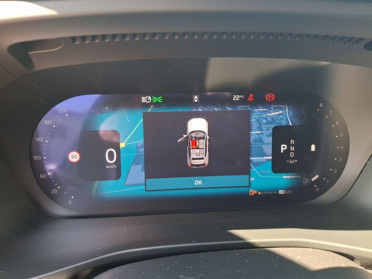 Volvo XC40 B3 Black Edition Plus 360° PANO AHK H/K 20"