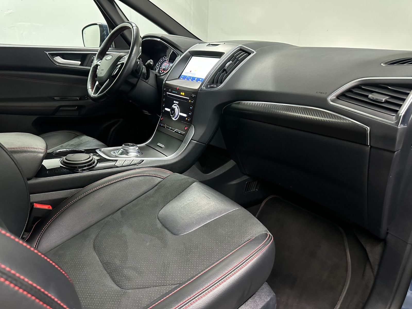 Fahrzeugabbildung Ford S-Max 2.0 EcoBst. ST-Line 7-Sitzer*AHK*SDH*PANO*