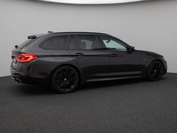 Fahrzeugabbildung BMW 530d xD M Sport Panorama Kamera H/K Alarm 19Zoll