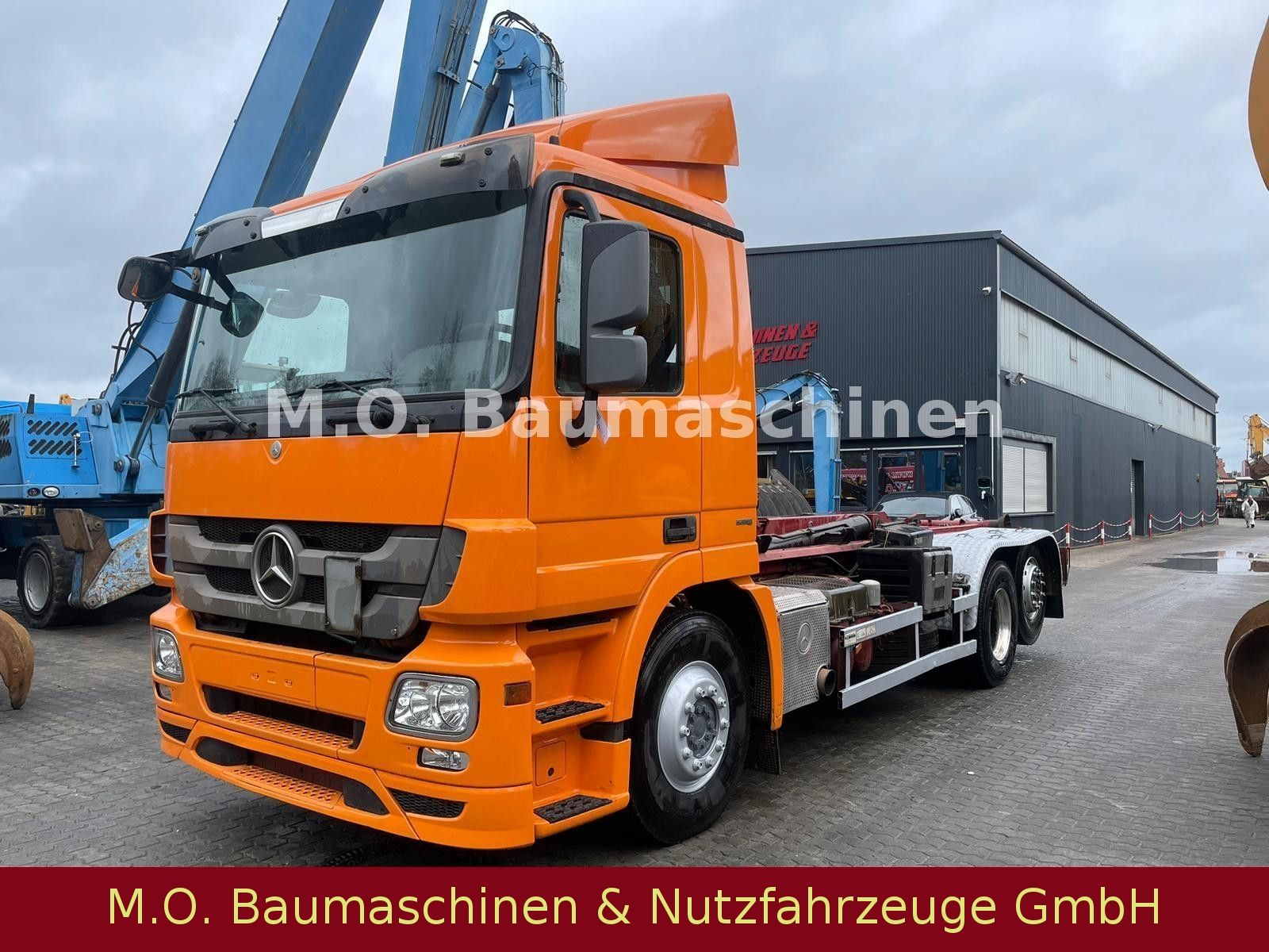 Fahrzeugabbildung Mercedes-Benz Actros 2544 / 6x2/