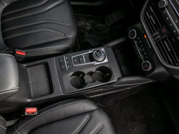 Ford Kuga 2.5 Plug-In Hybrid Vignale Stauassistent