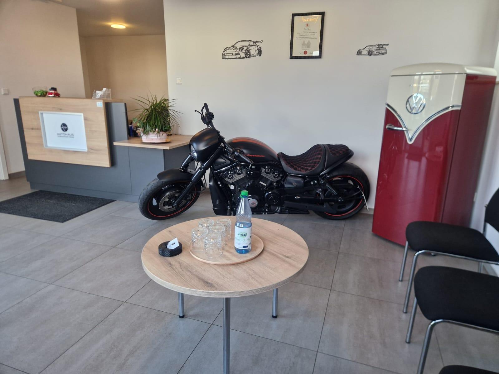 showroom-image-top