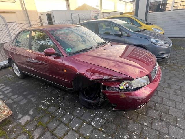 Audi A4 1.6 (TEILETRÄGER)