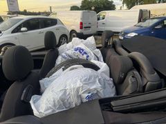Fahrzeugabbildung MINI One Cabrio One  Bixenon PDC 8fach bereift Scheck