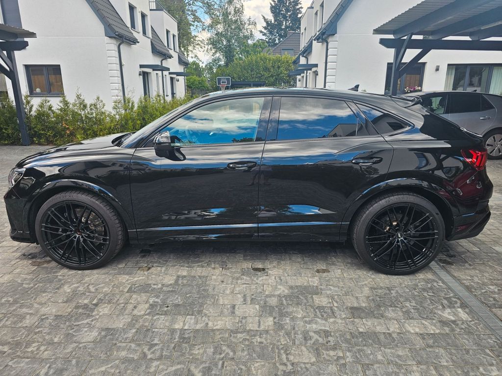 Audi RSQ3