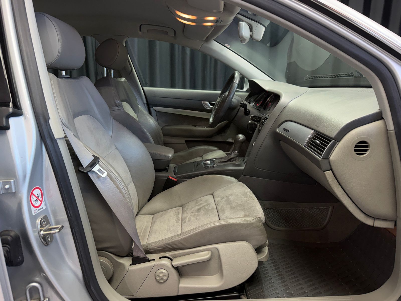 Fahrzeugabbildung Audi A6 Lim. 3.0 TDI quattro|D-FZG|U-FREI|PDC|TÜV Neu
