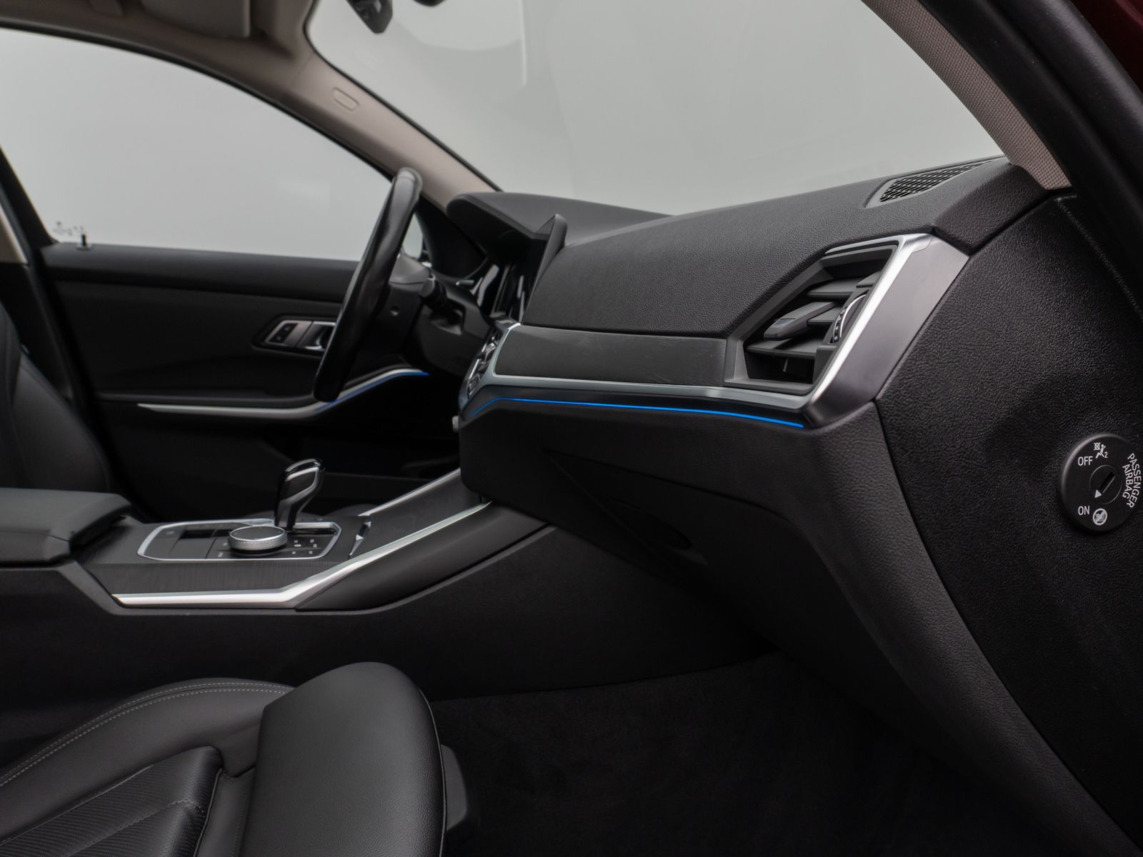 Fahrzeugabbildung BMW 320e Luxury Line Panorama Kamera DAB AHK Alarm