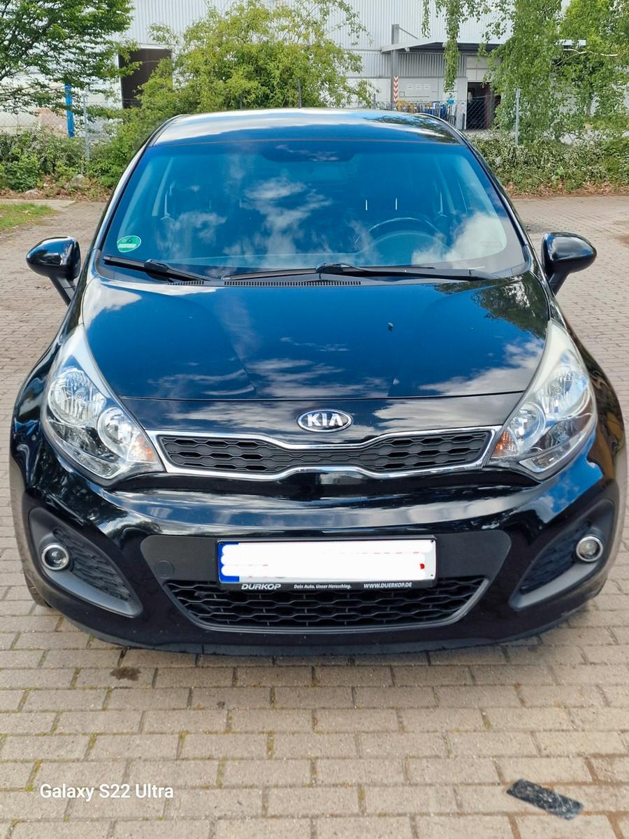 Kia Rio FIFA World Cup Edition