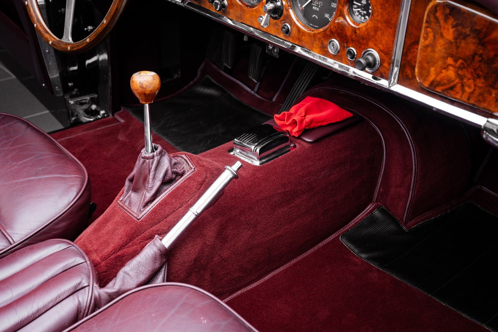 Fahrzeugabbildung Jaguar XK 150 S OTS/TOP/VOLL RESTAURIERT