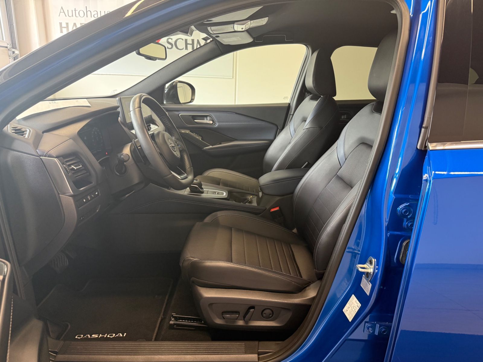 Fahrzeugabbildung Nissan Qashqai Tekna MHEV Autom.;Headup,Leder,17.136 km
